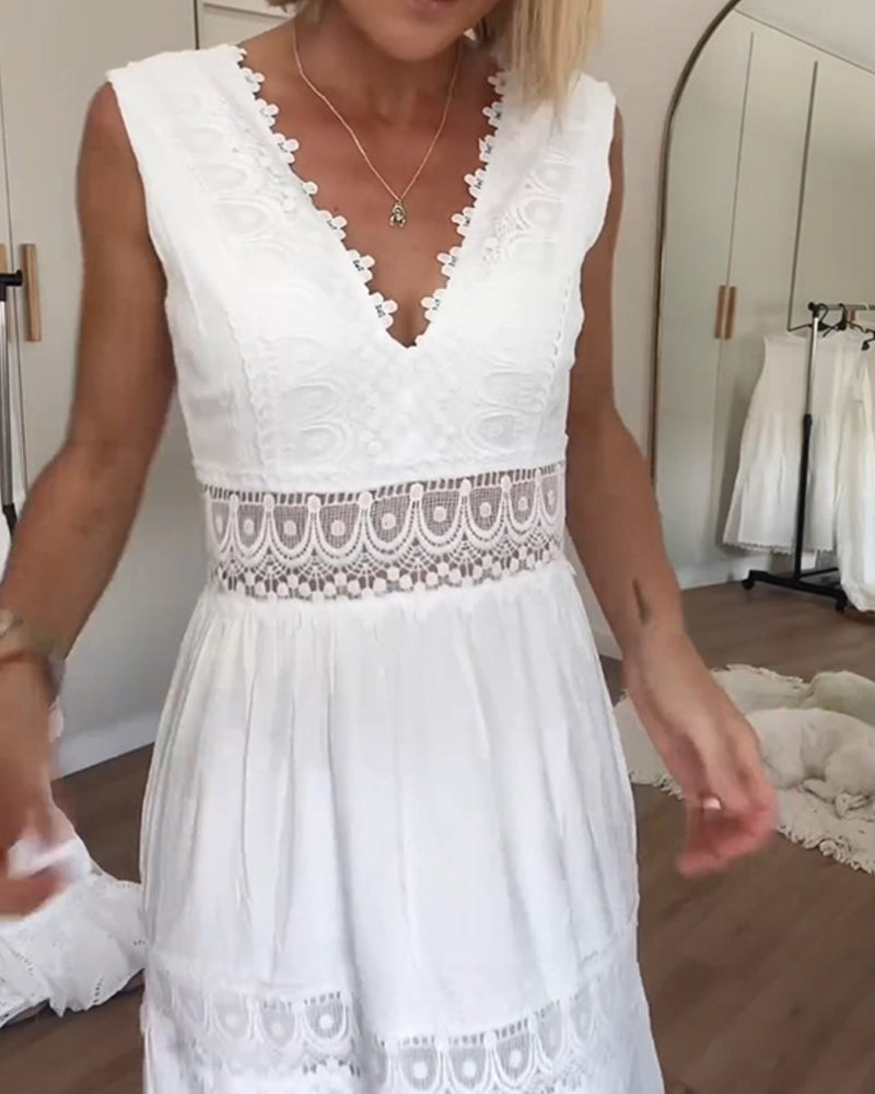 Charlotte | Robe en Dentelle Artisanale à Décolleté en V