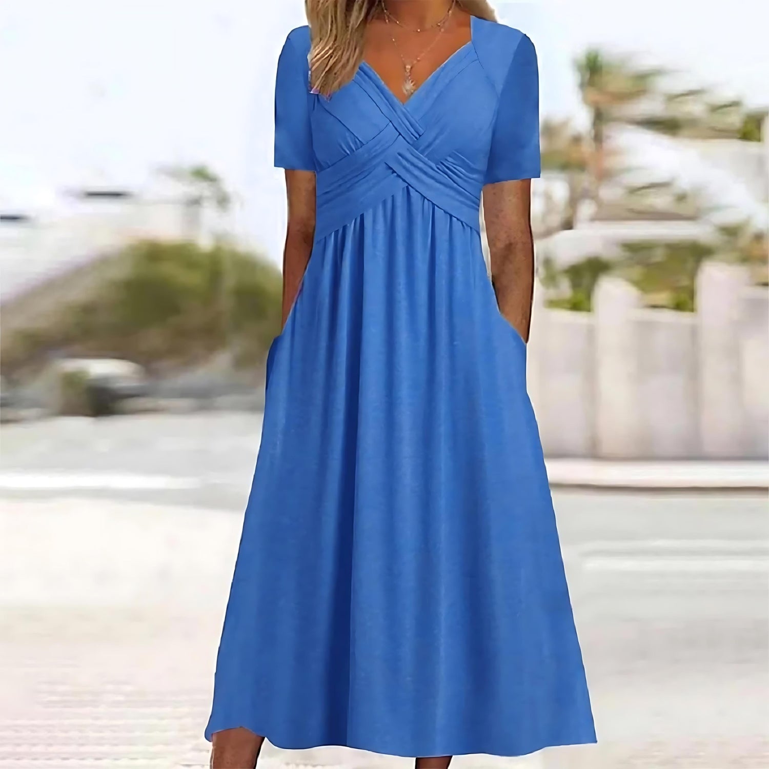 Sofia | Robe Midi Sculptante et Élégante