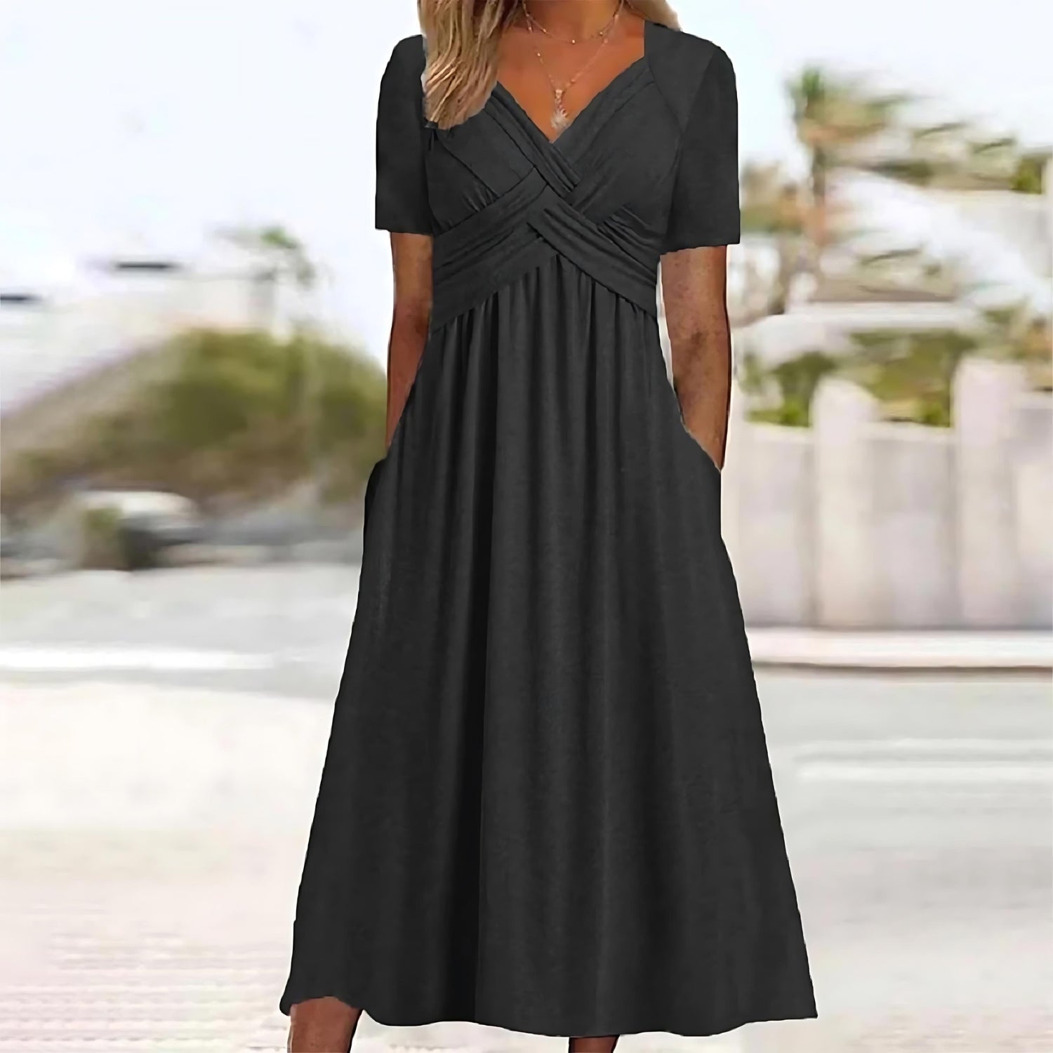 Sofia | Robe Midi Sculptante et Élégante