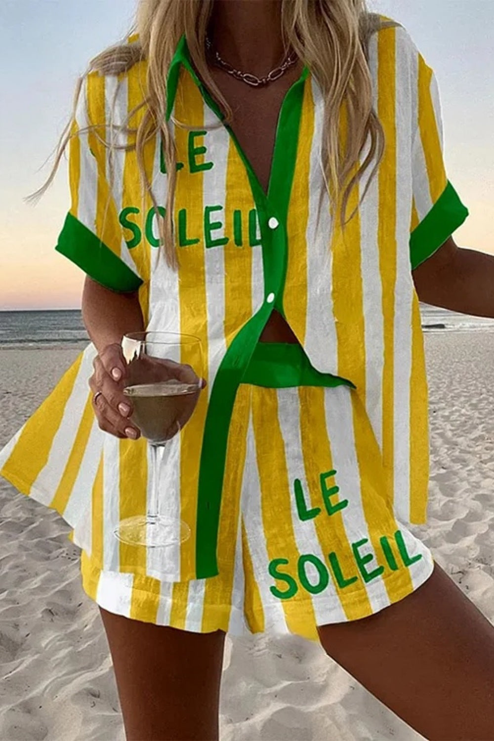 Halora™ | Ensemble Courte Rayée Élégante