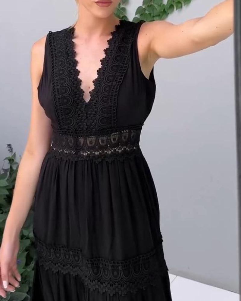 Charlotte | Robe en Dentelle Artisanale à Décolleté en V