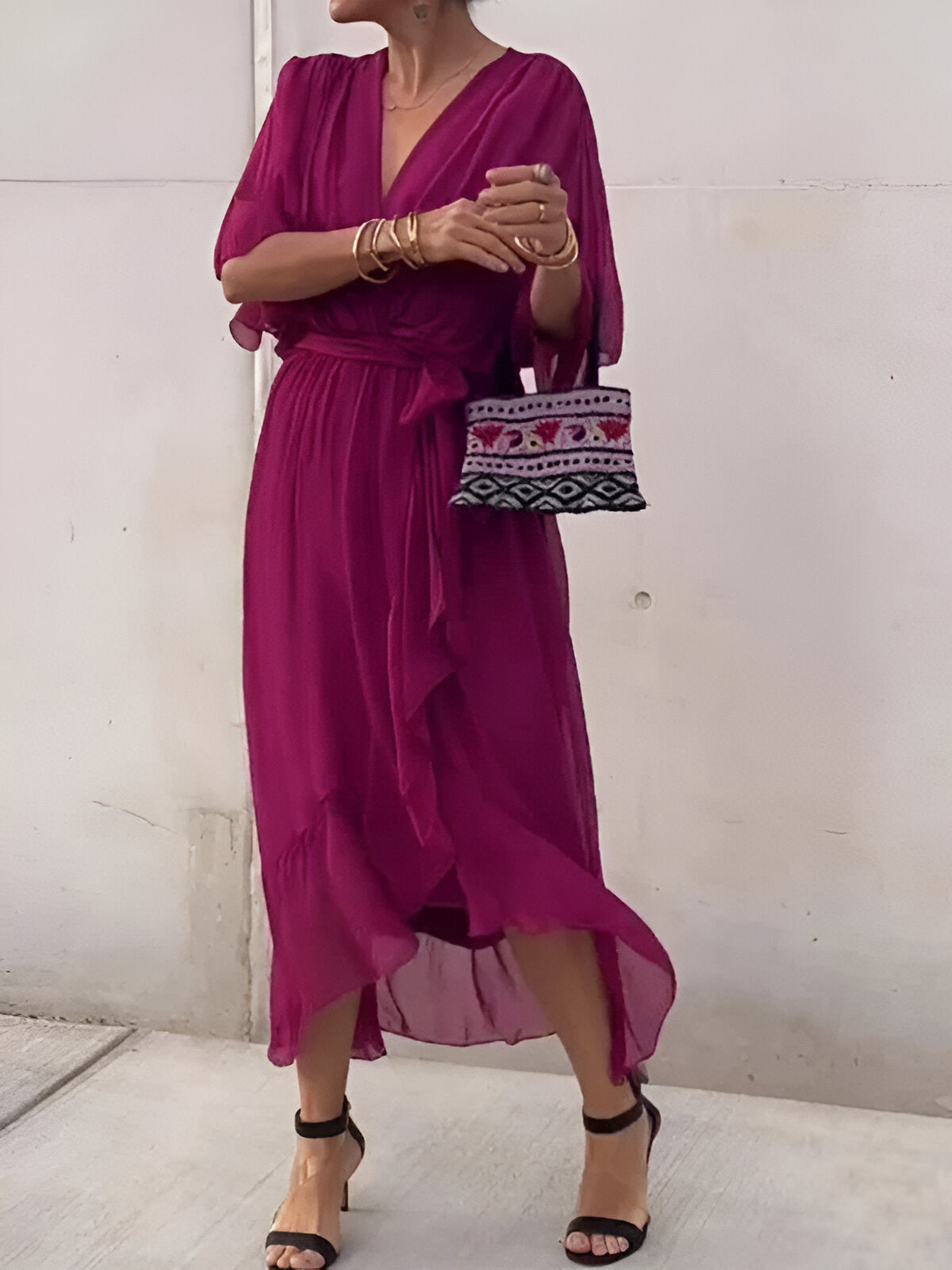 Monica™ | Robe Fluide avec Décolleté en V Élégant