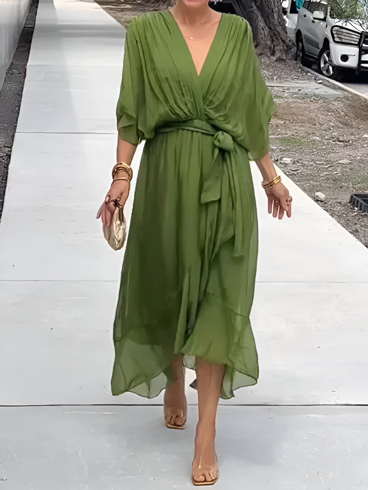 Monica™ | Robe Fluide avec Décolleté en V Élégant