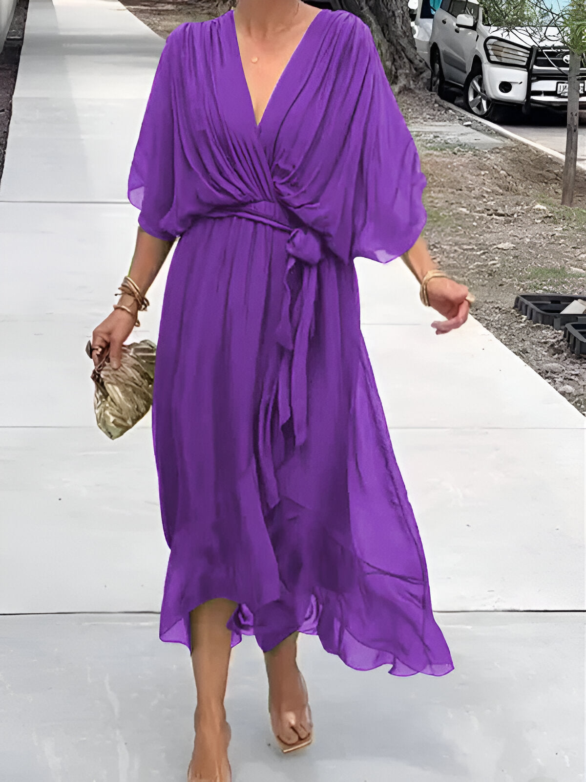 Monica™ | Robe Fluide avec Décolleté en V Élégant