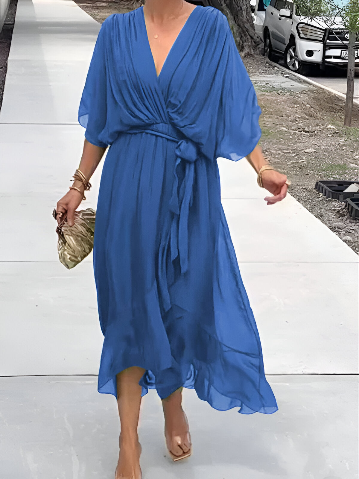 Monica™ | Robe Fluide avec Décolleté en V Élégant