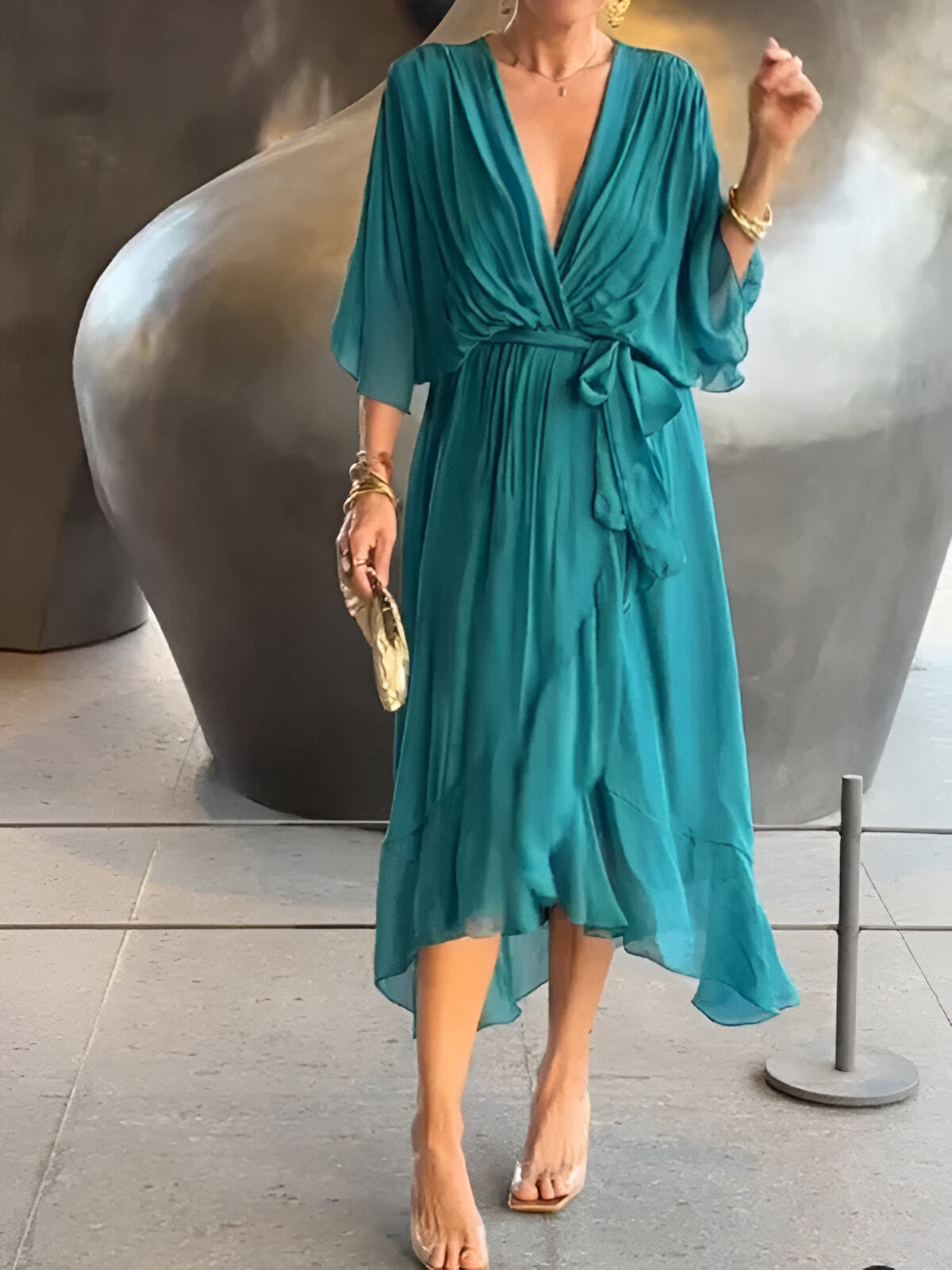 Monica™ | Robe Fluide avec Décolleté en V Élégant